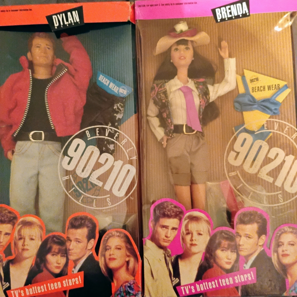Mattel Beverly Hills 90210 Dylan and Brenda Dolls - Red and Pink